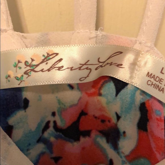 Liberty Love Dress - Picture 3 of 9